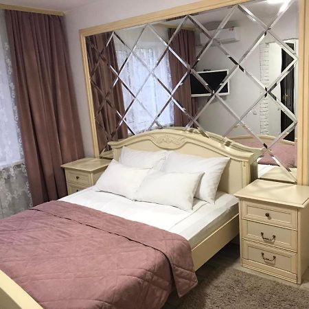 Enrico Hotel Dnjepropetovsk Buitenkant foto