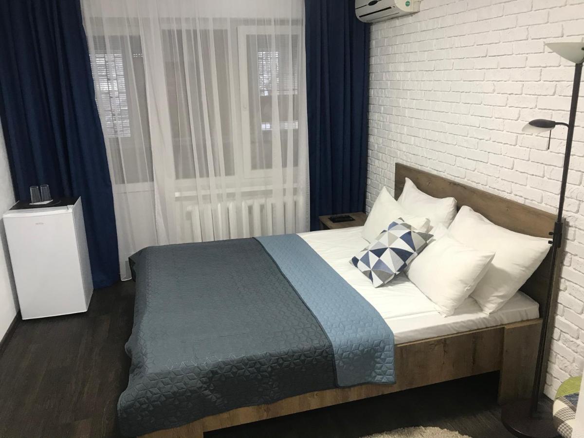 Enrico Hotel Dnjepropetovsk Buitenkant foto