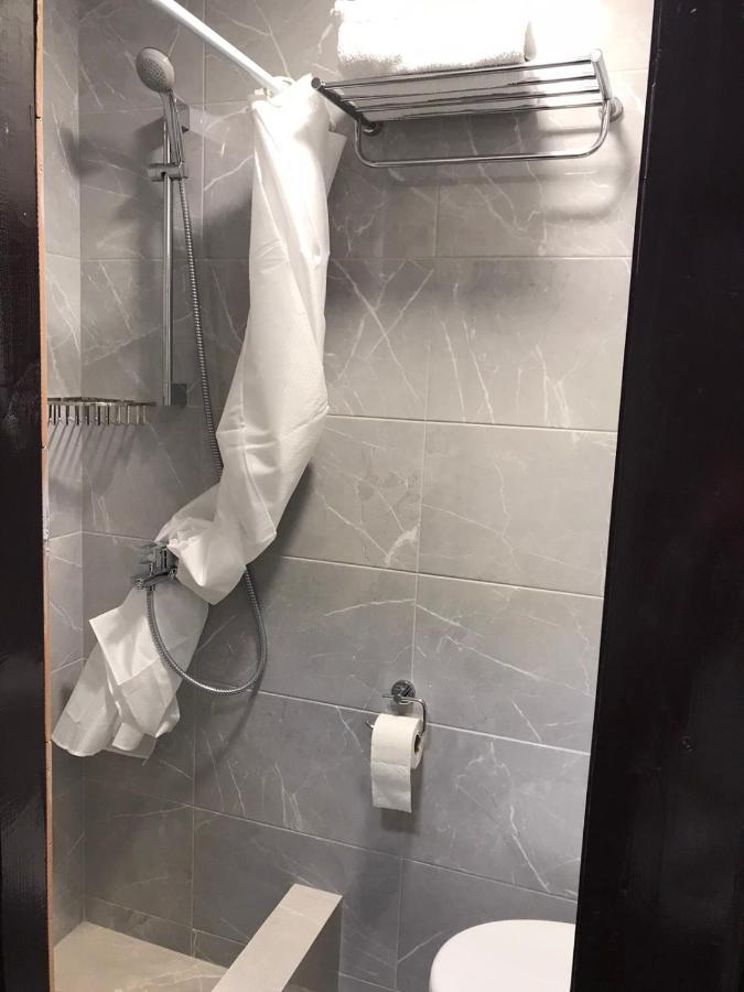 Enrico Hotel Dnjepropetovsk Buitenkant foto