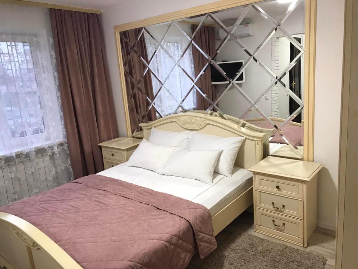 Enrico Hotel Dnjepropetovsk Buitenkant foto