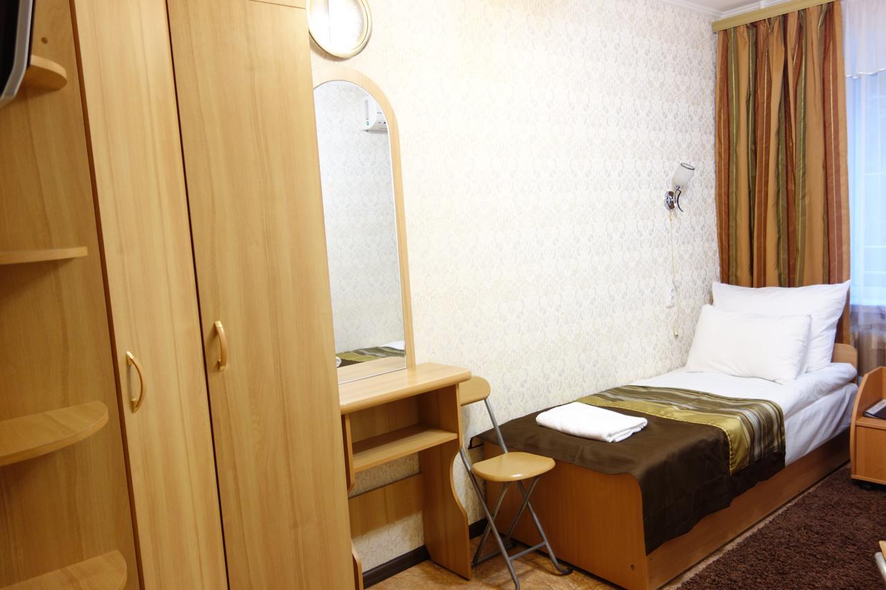 Enrico Hotel Dnjepropetovsk Buitenkant foto