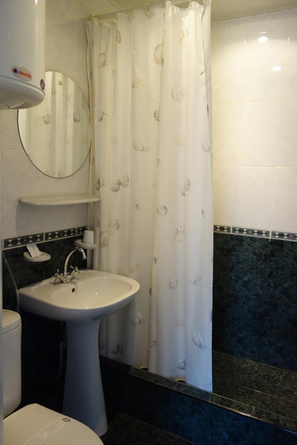 Enrico Hotel Dnjepropetovsk Buitenkant foto