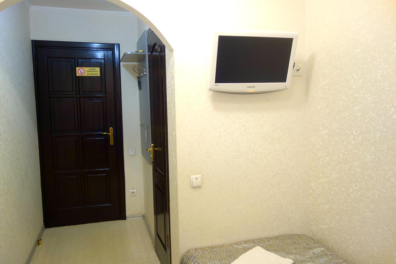 Enrico Hotel Dnjepropetovsk Buitenkant foto